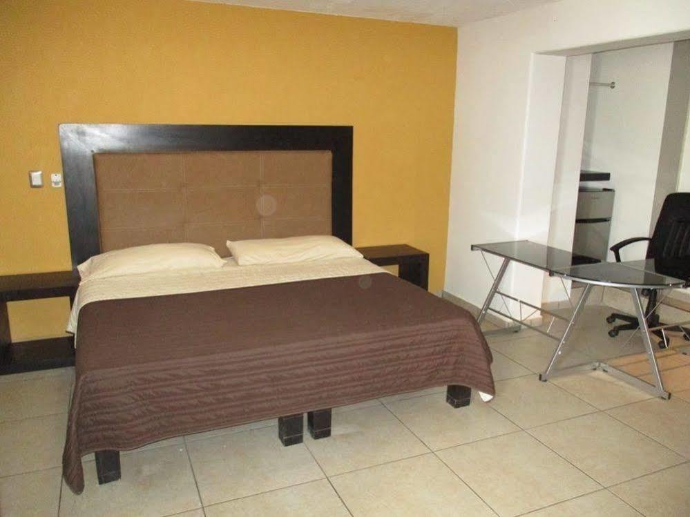 Hotel Flores Guamuchil Buitenkant foto